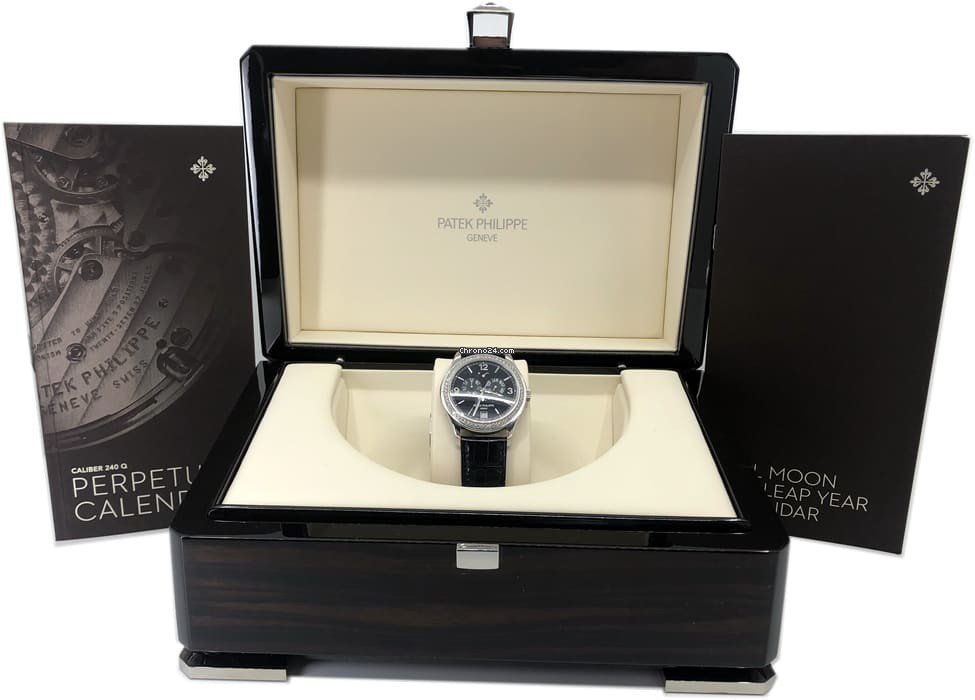 Patek Philippe Annual Calendar Mens watch Unisex Automatic White gold 5147G 6