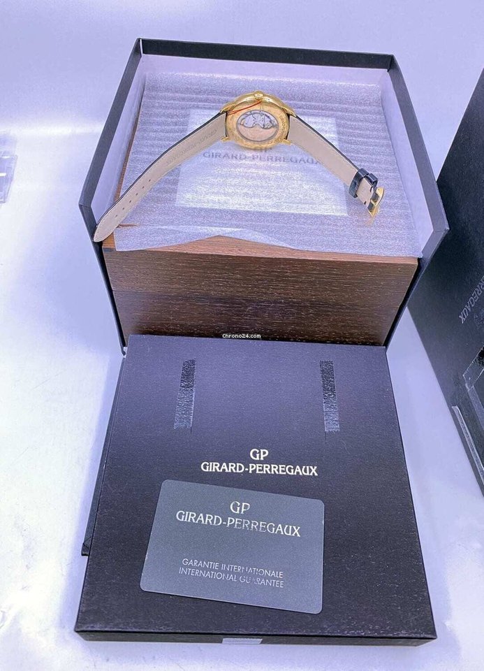Girard Perregaux 1966 Mens watch Unisex Automatic Rose gold 49534.52.711.BK6A 6