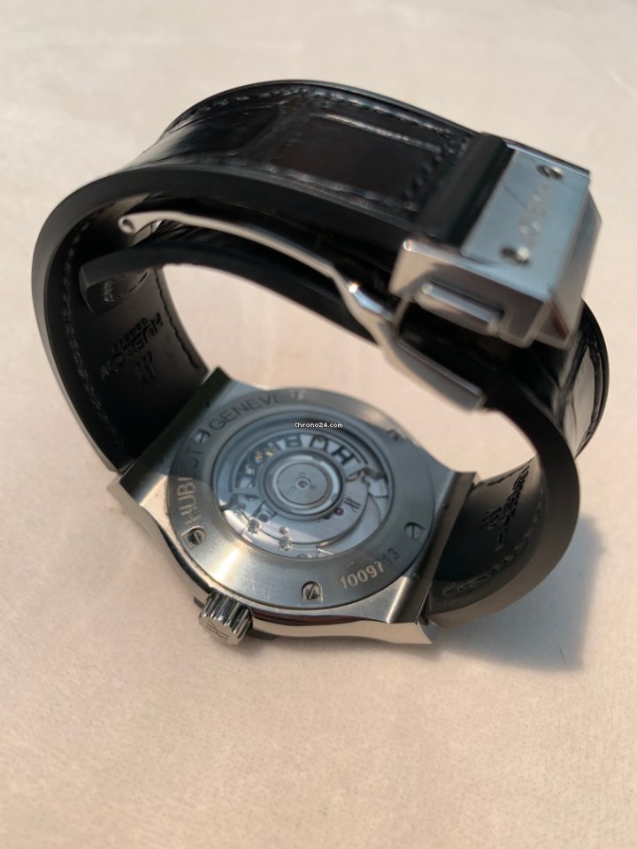 Hublot Classic Fusion 45, 42, 38, 33 mm Mens watch Unisex Automatic Titanium 542.NX.2610.LR 6