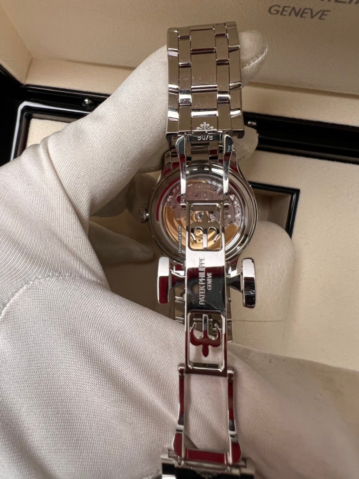 Patek Philippe Annual Calendar Mens watch Unisex Automatic Steel 4947 1A-001 6