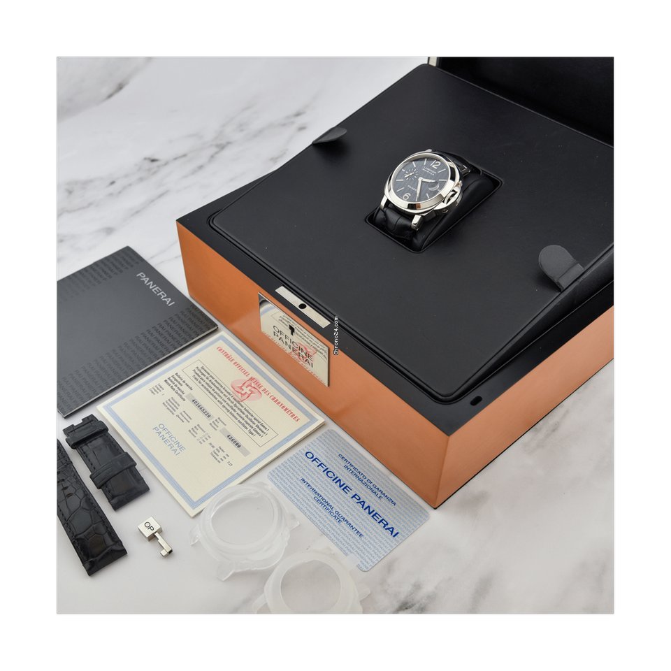 Panerai Luminor Mens watch Unisex Automatic White gold PAM 00180 6