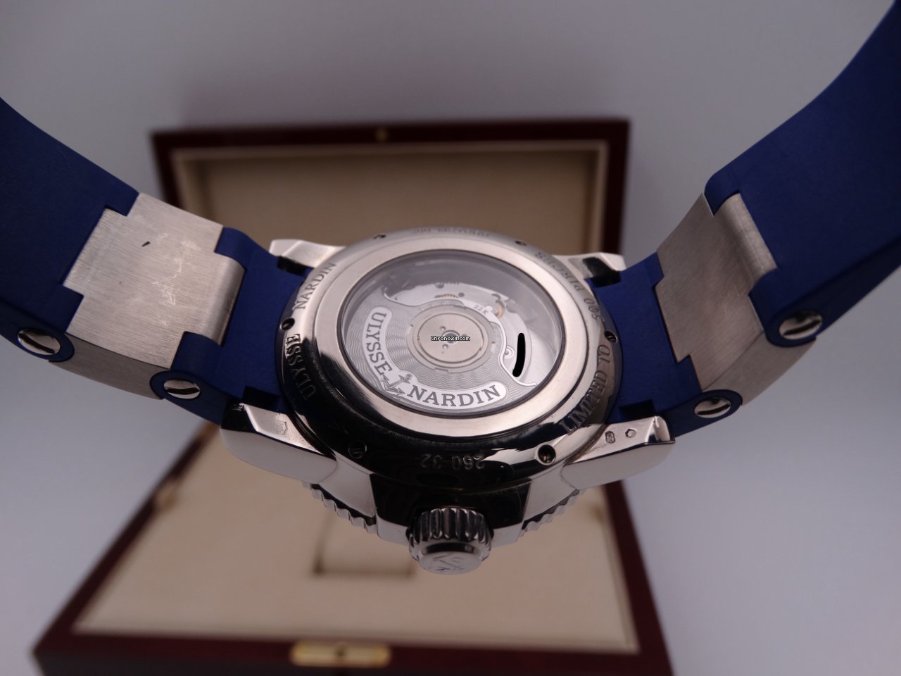 Ulysse Nardin Maxi Marine Diver Mens watch Unisex Automatic White gold 260-32-3A 6