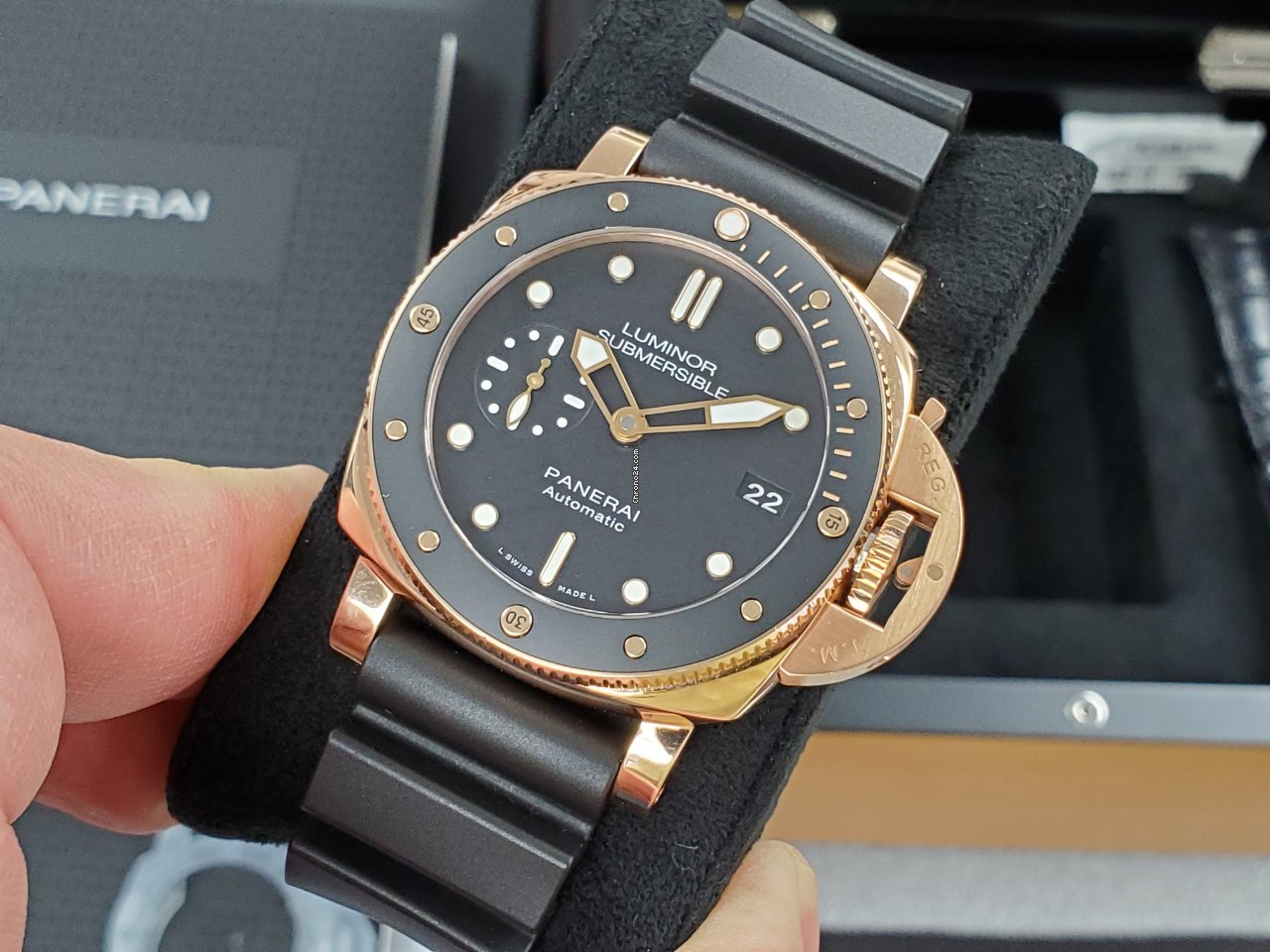 Panerai Luminor Submersible 1950 3 Days Automatic Mens watch Unisex Automatic Rose gold PAM 00684 6