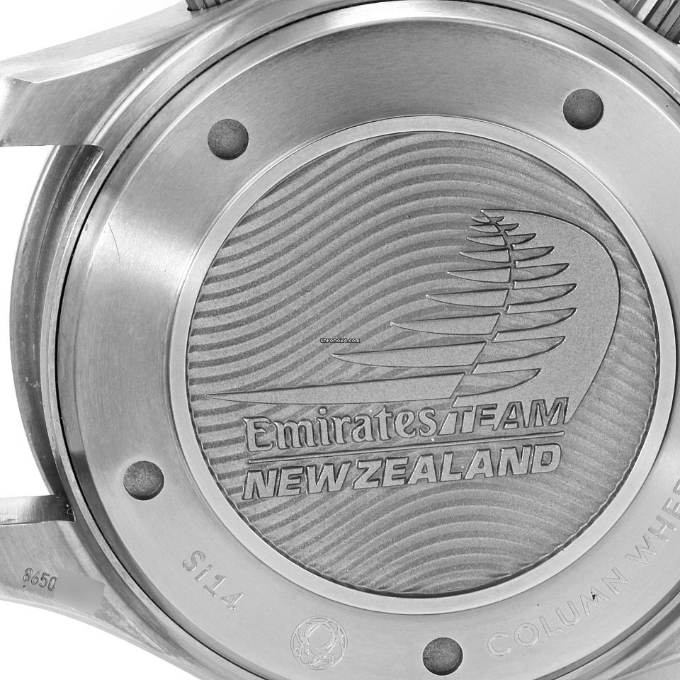 Omega Seamaster Diver 300 M Mens watch Unisex Automatic Titanium 212.92.44.50.99.001 6