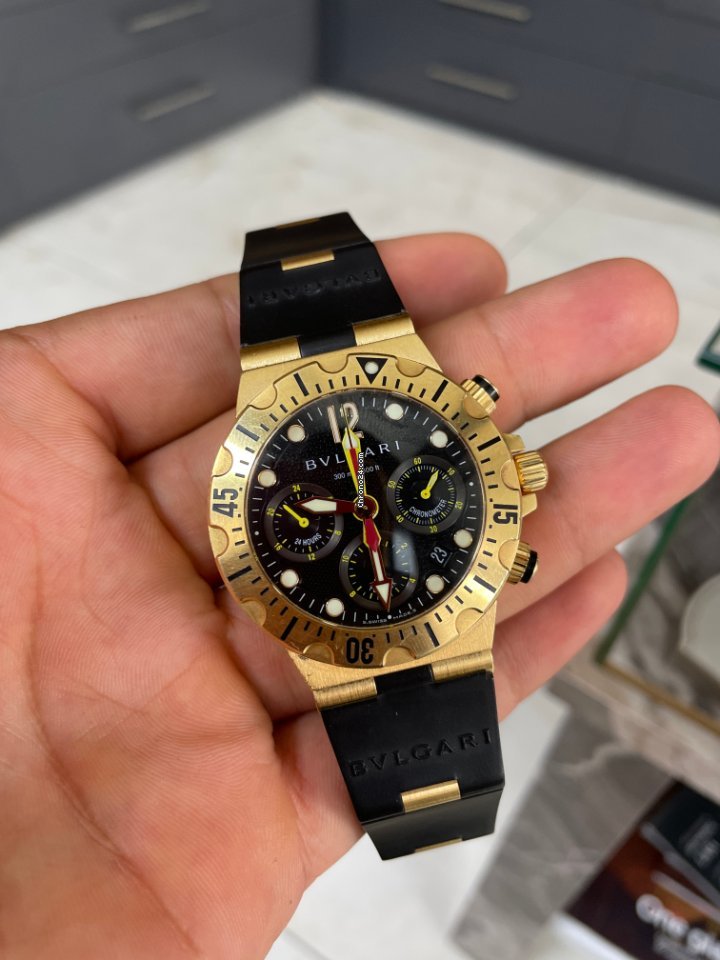 Bulgari Diagono Mens watch Unisex Automatic Yellow gold SC 40 G 6