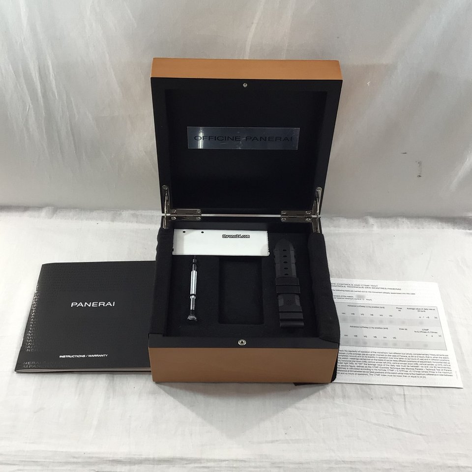 Panerai Luminor Submersible 1950 3 Days Automatic Mens watch Unisex Automatic Rose gold PAM00684 6