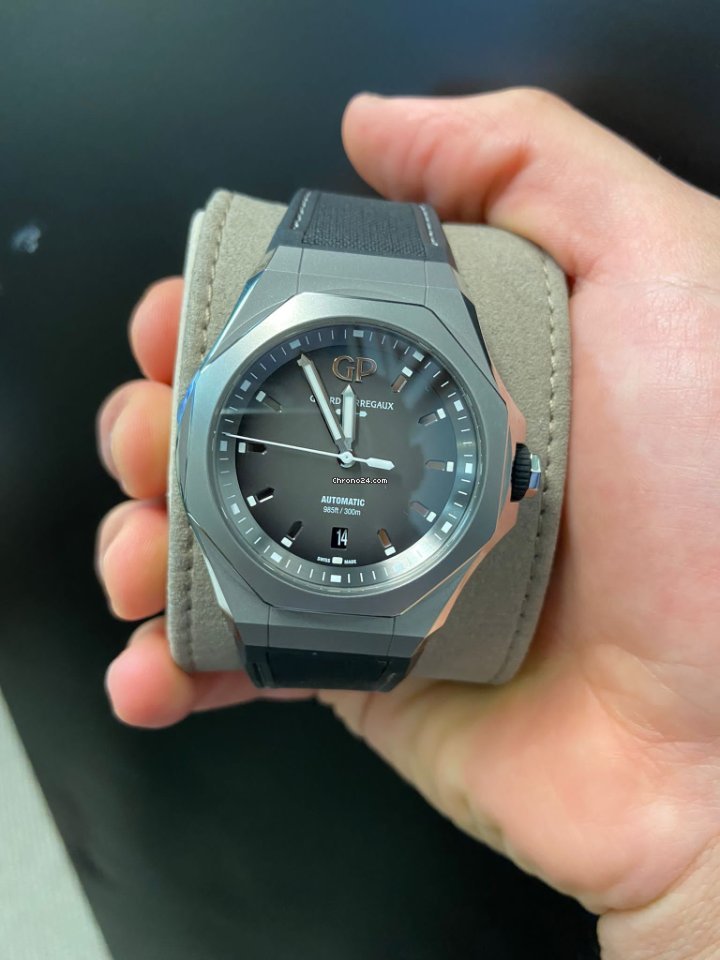 Girard Perregaux Laureato Mens watch Unisex Automatic Titanium 81070-21-001-FB6A 6