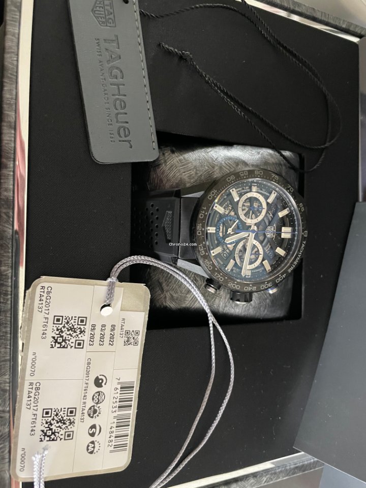 TAG Heuer Carrera Mens watch Unisex Automatic Carbon CBG2017.FT6143 6