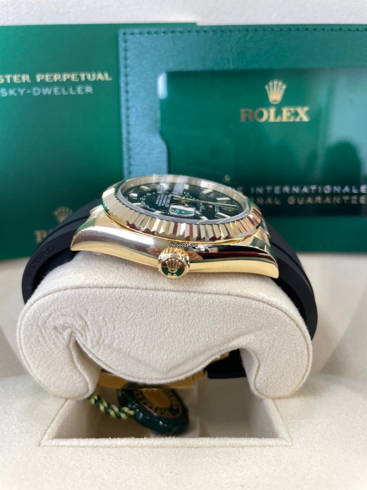 Rolex Sky-Dweller Mens watch Unisex Yellow gold Automatic 326238-0009 6