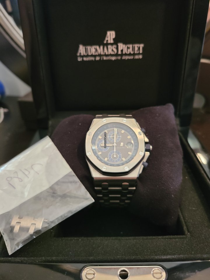 Audemars Piguet Royal Oak Offshore Chronograph Mens watch Unisex Automatic Titanium 25721TI.O.1000TI.01 6