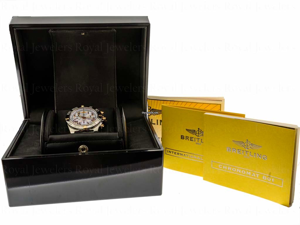 Breitling Chronomat 44 Gold Steel IB011012 A692 6