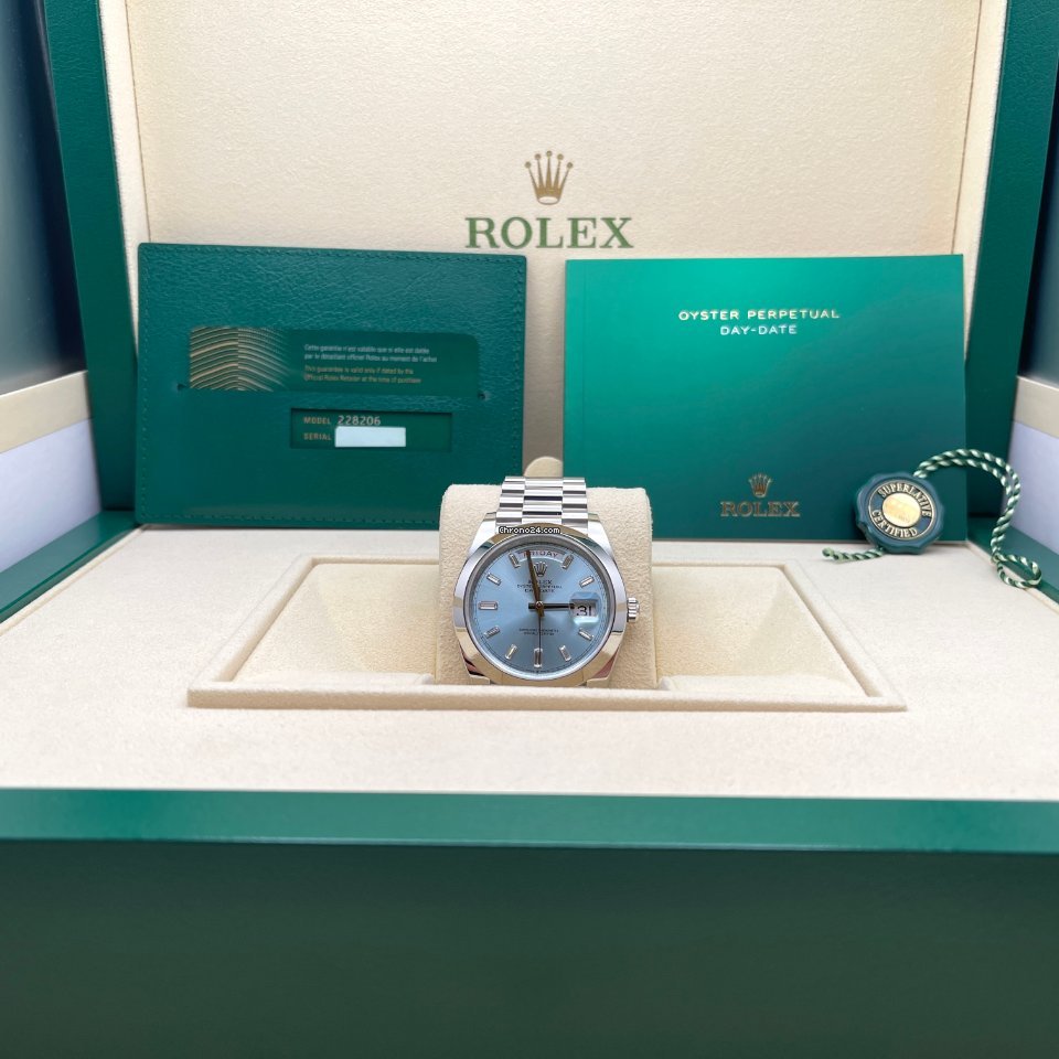 Rolex Day-Date 40 Mens watch Unisex Platinum Automatic 228206 6