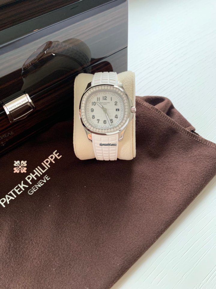 Patek Philippe Quartz Steel 5267 200A-010 6