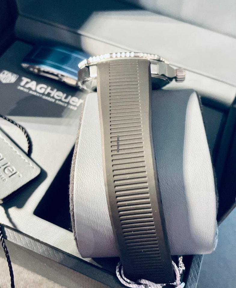 TAG Heuer Aquaracer 300M Mens watch Unisex Automatic Steel WPB201A.FT6197 6