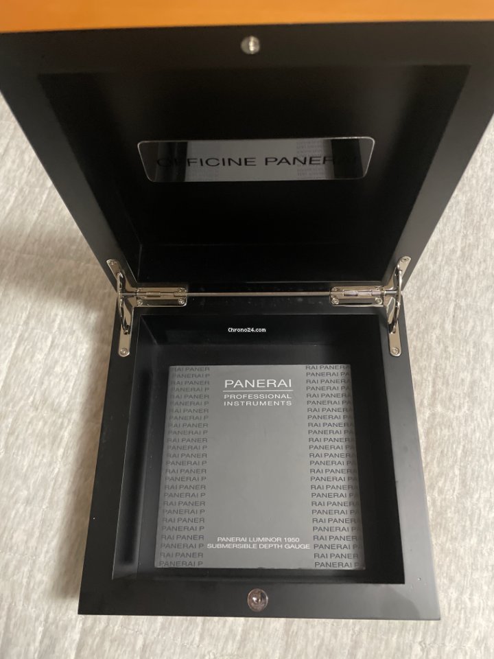 Panerai Luminor Submersible 1950 Depth Gauge Mens watch Unisex Automatic Titanium PAM 00193 6