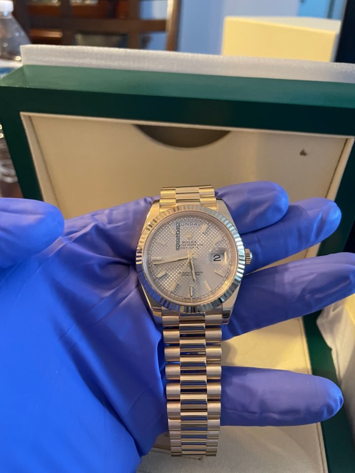 Rolex Day-Date 40 Mens watch Unisex Yellow gold Automatic 228238 sdmip 6