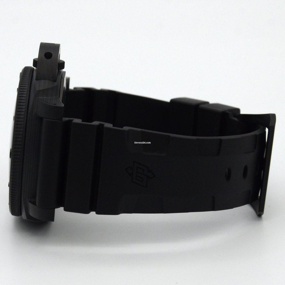 Panerai Luminor Submersible Mens watch Unisex Automatic Carbon PAM 00979 6