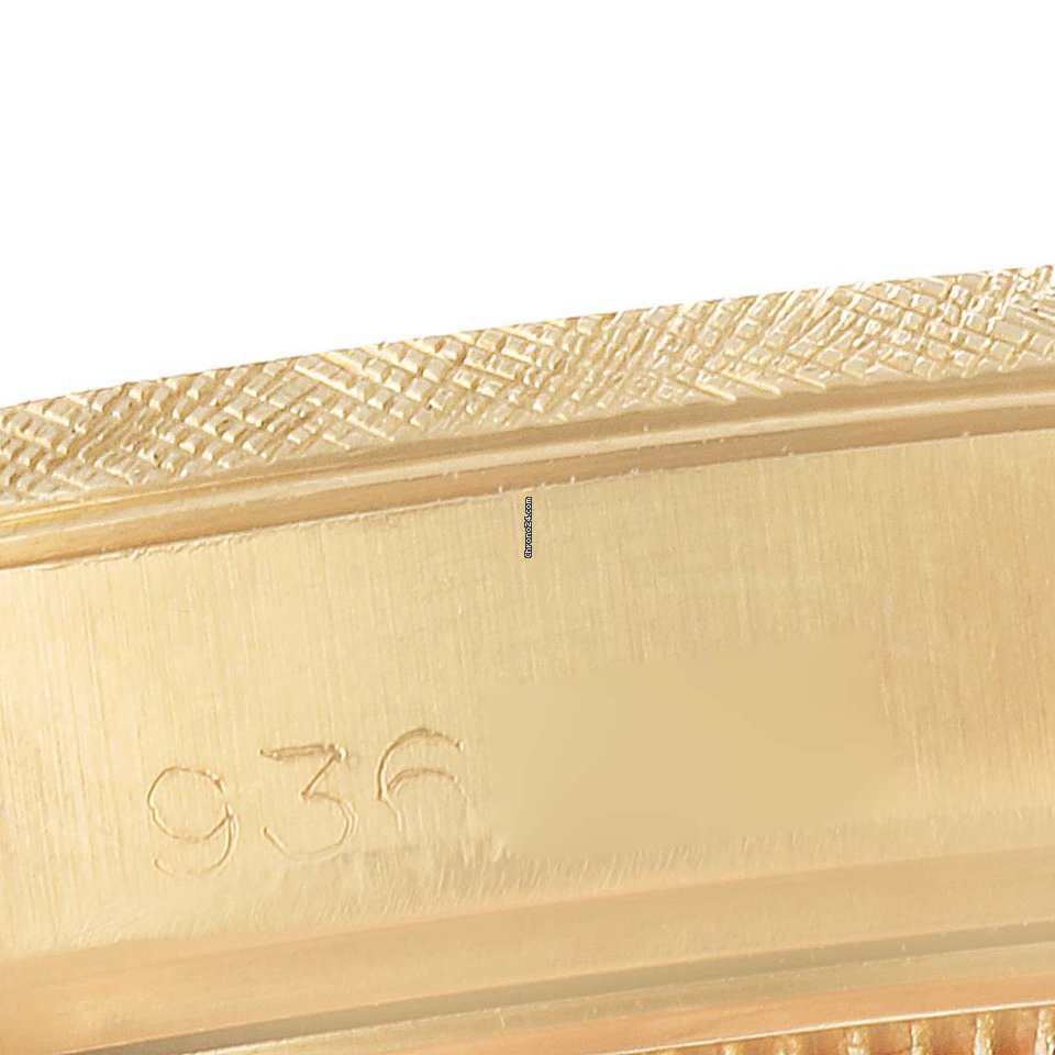 Rolex Oyster Perpetual Date Mens watch Unisex Yellow gold Automatic 1502 6