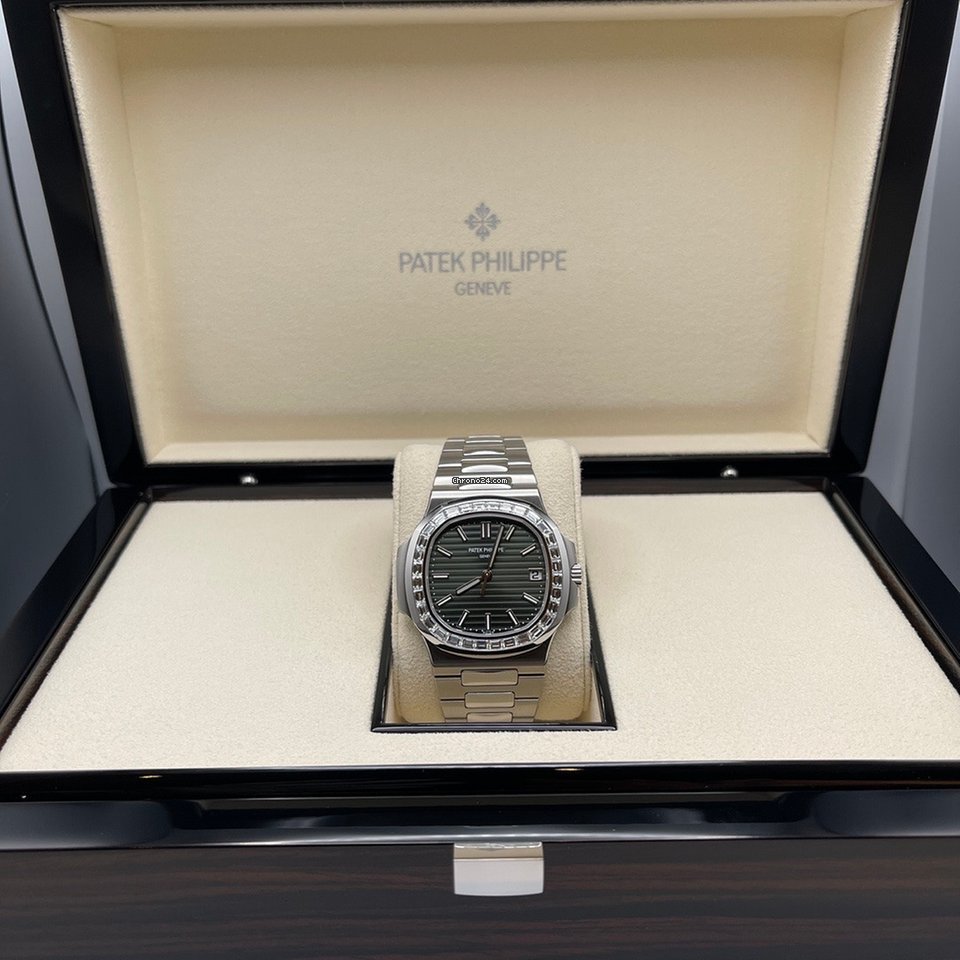 Patek Philippe Nautilus Mens watch Unisex Automatic Steel 5711 1300A-001 6