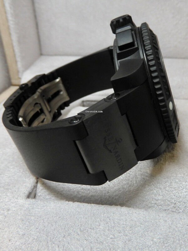 Ulysse Nardin Diver Black Sea Automatic Steel 353-92-3C 6