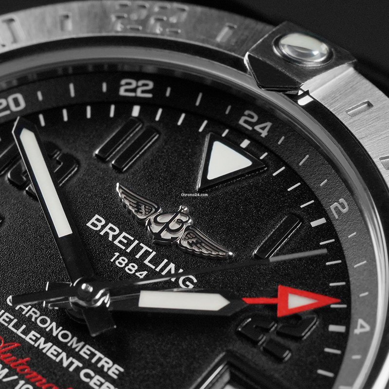 Breitling Avenger II GMT Mens watch Unisex Automatic Steel A32390111B2A1 6