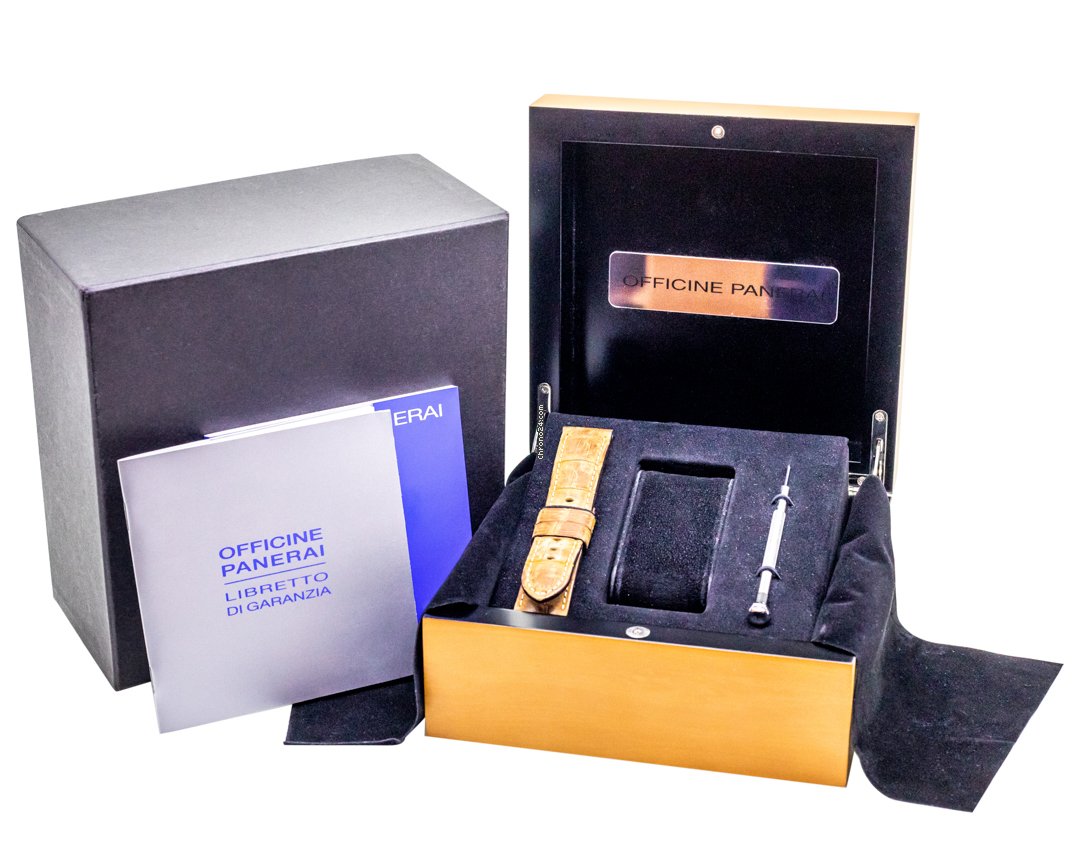 Panerai Luminor Marina Mens watch Unisex Manual winding Titanium PAM00118 6
