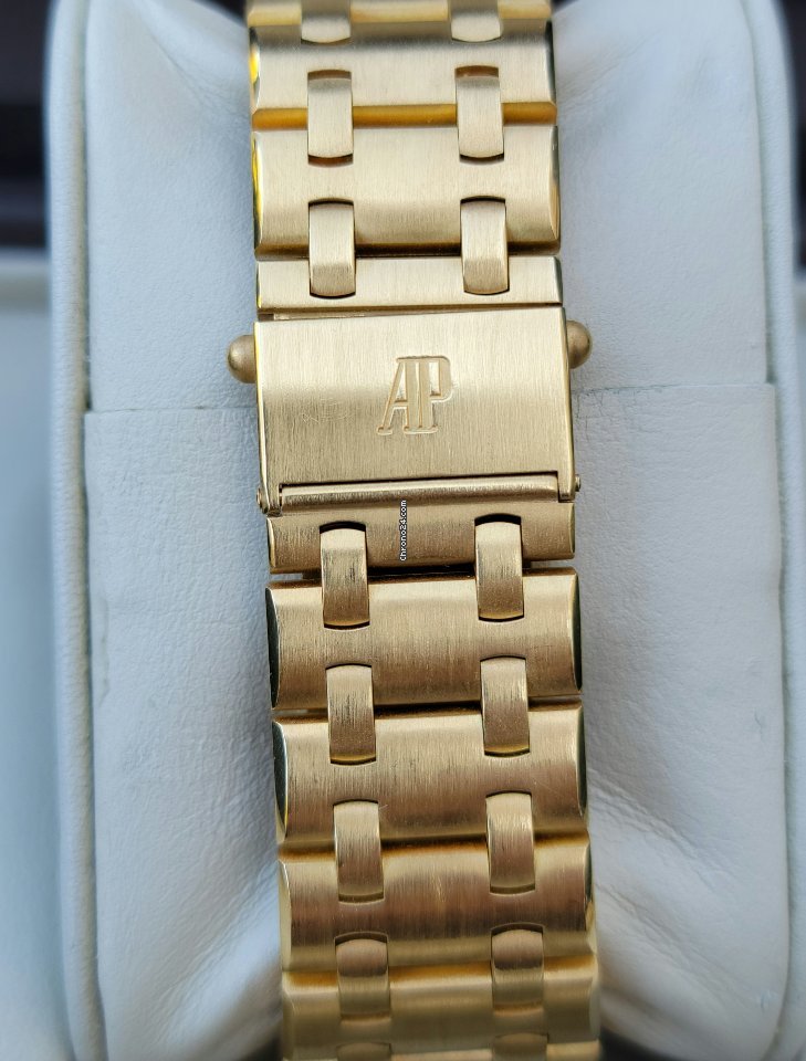 Audemars Piguet Royal Oak Offshore Chronograph Mens watch Unisex Automatic Yellow gold 25721BA.OO.1000BA.03 6