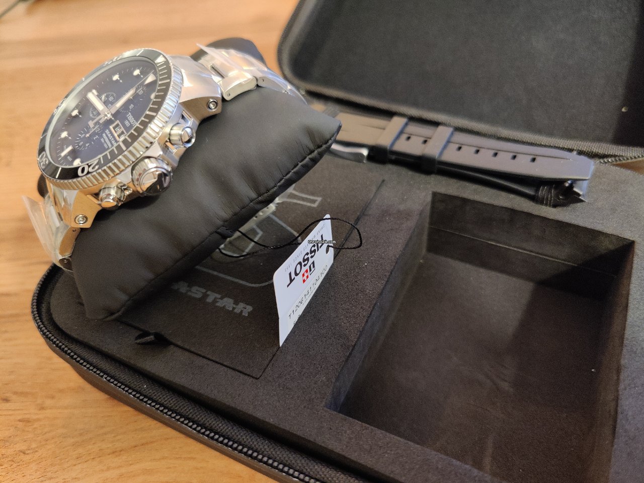 Tissot Seastar 1000 Mens watch Unisex Automatic Steel T1206141104100 6