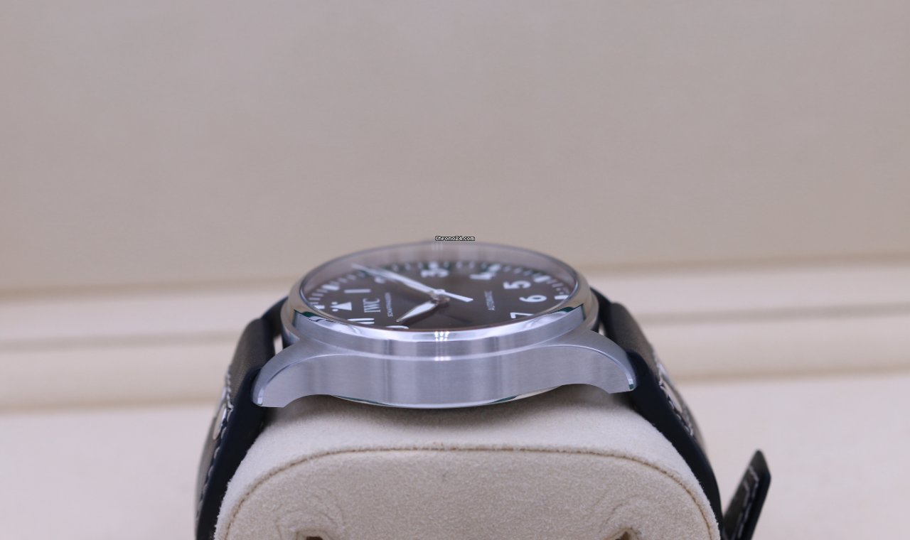 IWC Big Pilot Mens watch Unisex Automatic Steel IW329303 6