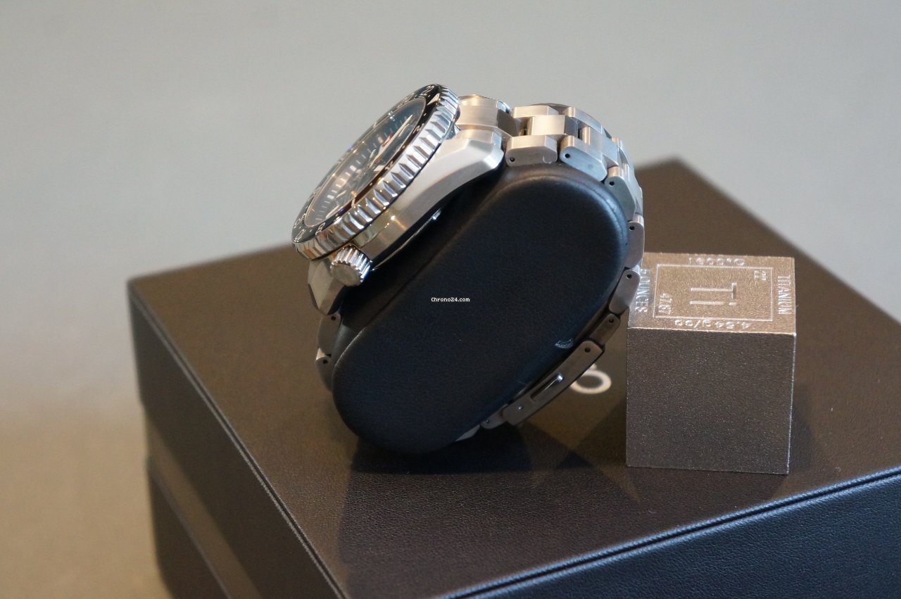 Seiko Prospex Mens watch Unisex Automatic Titanium SNR033J1 6