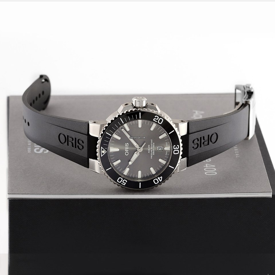 Oris Aquis Titanium Date Mens watch Unisex Automatic Titanium 01 733 7730 7153-07 4 24 64TEB 6