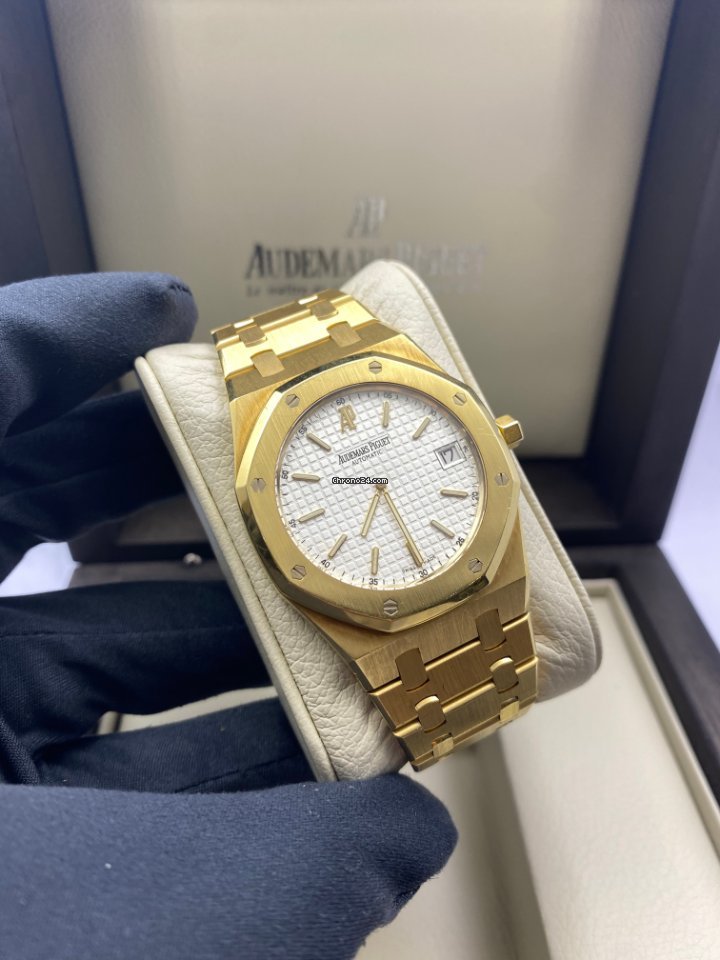 Audemars Piguet Royal Oak Jumbo Mens watch Unisex Automatic Yellow gold 15202BA.OO.0944BA.01 6