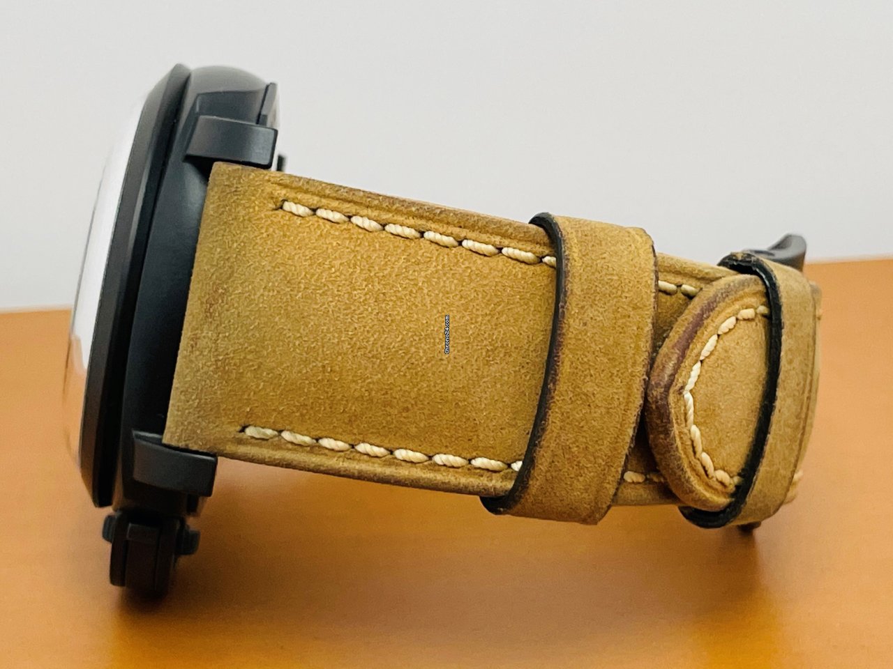 Panerai Special Editions Mens watch Unisex Manual winding Ceramic PAM 00375 6