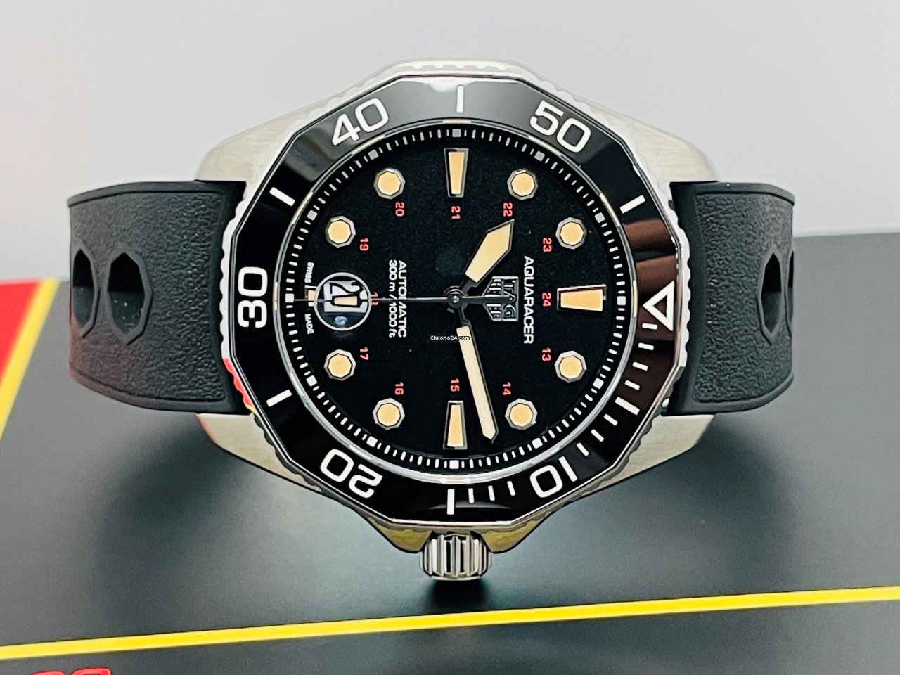 TAG Heuer Aquaracer 300M Mens watch Unisex Automatic Steel WBP208C.FT6201 6