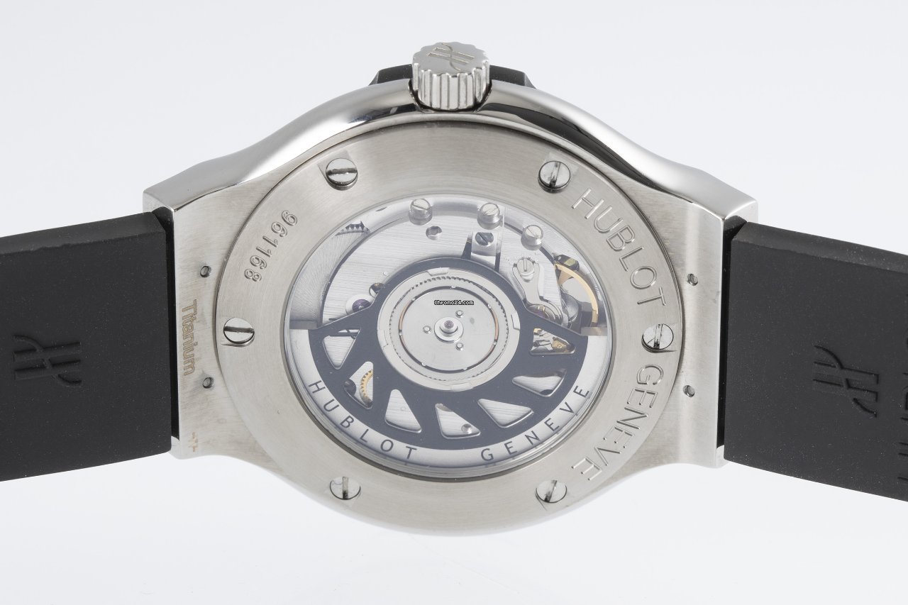 Hublot Classic Fusion 45, 42, 38, 33 mm Mens watch Unisex Automatic Titanium 565.NX.1170.LR 6