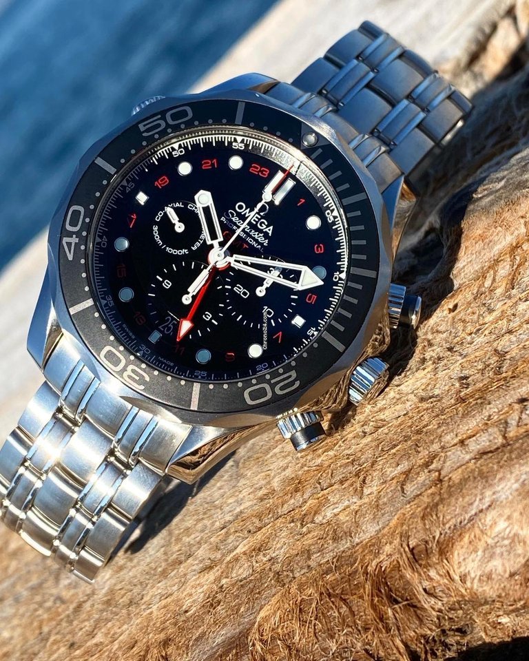 Omega Seamaster Diver 300 M Mens watch Unisex Automatic Steel 212.30.44.52.01.001 6