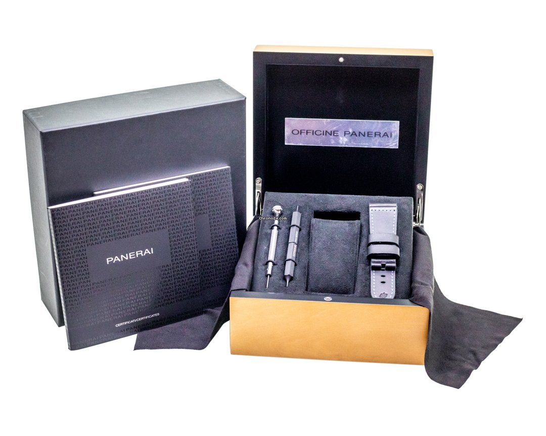 Panerai Luminor Submersible 1950 3 Days Automatic Mens watch Unisex Automatic Titanium PAM01389 6