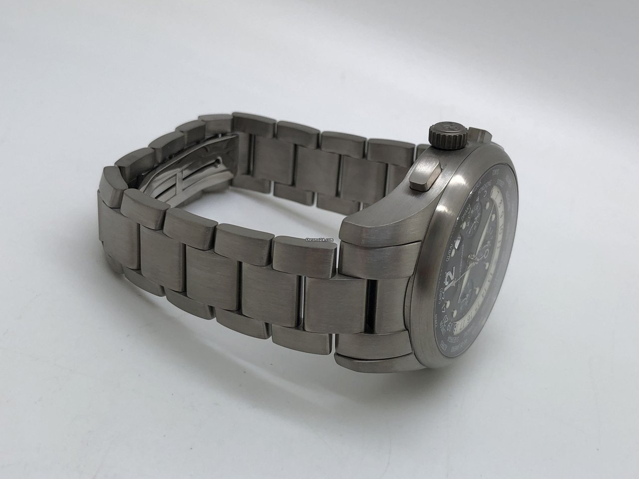 Girard Perregaux WW.TC Mens watch Unisex Automatic Titanium 49800-T-21-6046 6