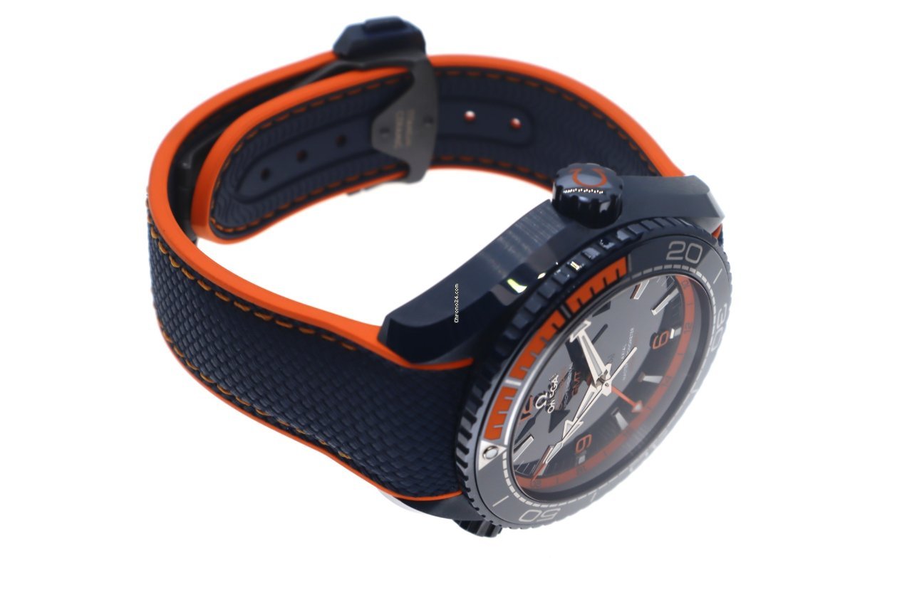 Omega Seamaster Planet Ocean Mens watch Unisex Automatic Ceramic 215.92.46.22.03.001 7