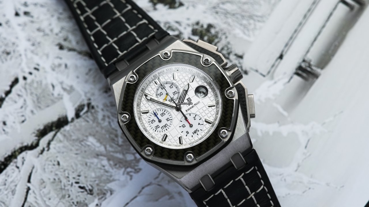Audemars Piguet Royal Oak Offshore Chronograph Mens watch Unisex Automatic Titanium 26030IO.OO.D001IN.01 7