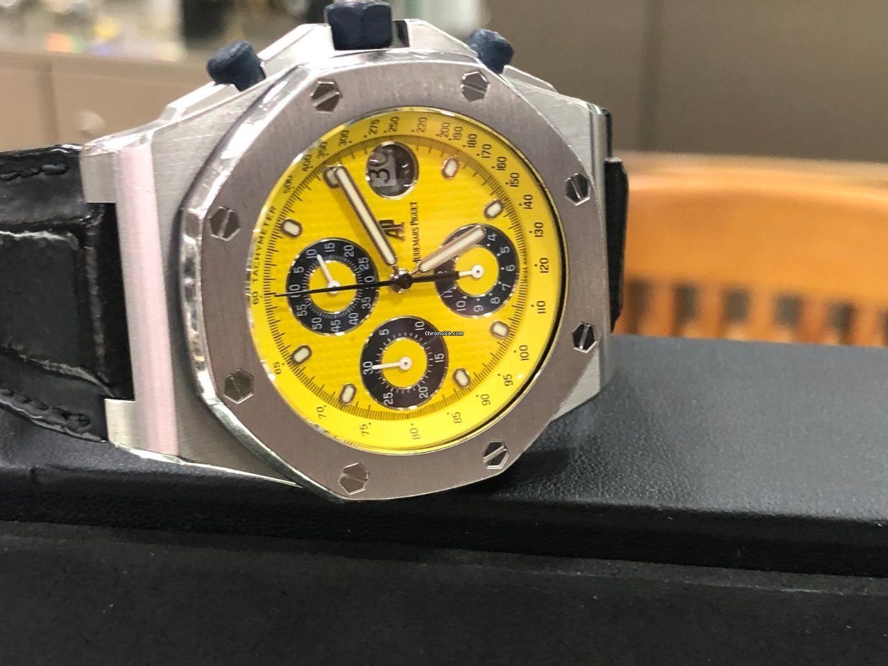 Audemars Piguet Royal Oak Offshore Chronograph Mens watch Unisex Automatic Steel 25770ST 7