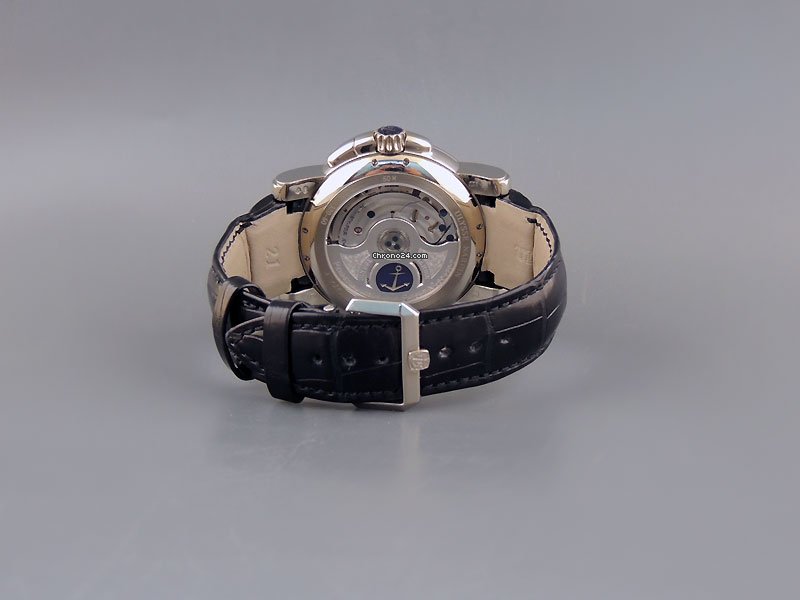 Ulysse Nardin GMT + - Perpetual Mens watch Unisex Automatic White gold 320-60 60 7