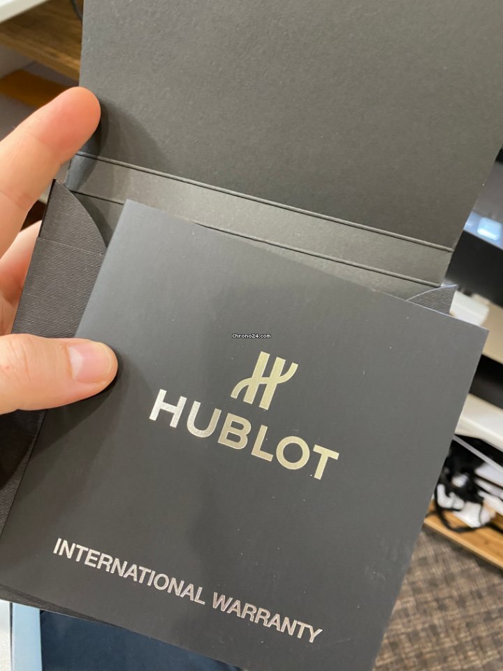 Hublot Classic Fusion 45, 42, 38, 33 mm Mens watch Unisex Automatic Ceramic 542.CM.1171.RX 7