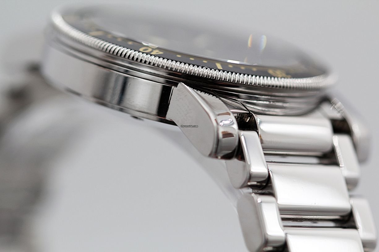 Girard Perregaux Sea Hawk Mens watch Unisex Automatic Steel 7300 7