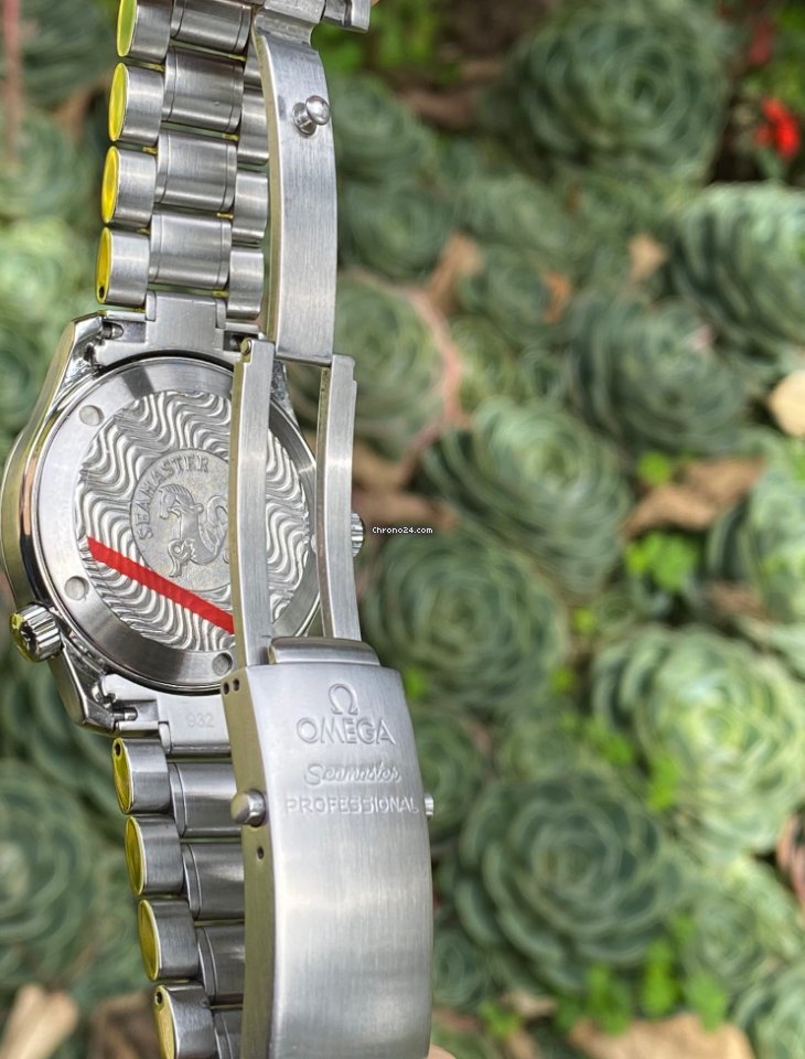 Omega Seamaster Diver 300 M Mens watch Unisex Quartz Steel 196.1641 7