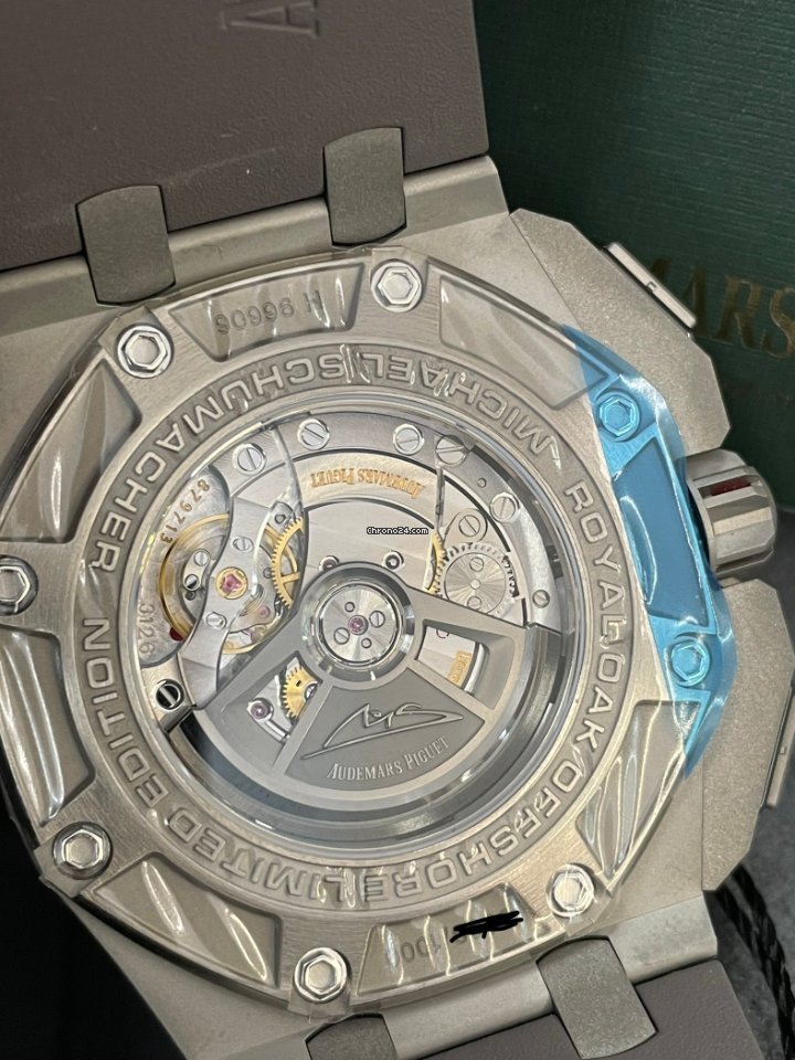 Audemars Piguet Royal Oak Offshore Chronograph Mens watch Unisex Automatic Titanium 26568IM.OO.A004CA.01 7