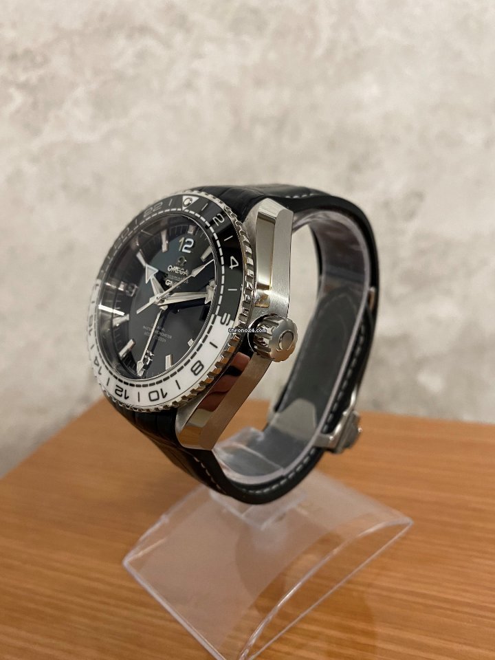 Omega Seamaster Planet Ocean Mens watch Unisex Automatic Steel 215.33.44.22.01.001 7
