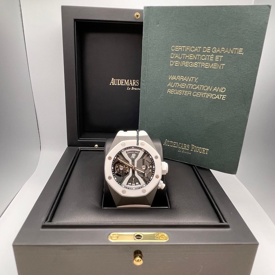 Audemars Piguet Royal Oak Concept Mens watch Unisex Manual winding Titanium 26580IO.OO.D010CA.01 7