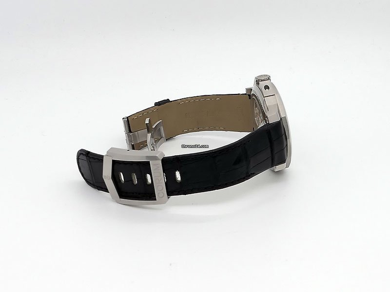 Corum Admirals Cup Mens watch Unisex Manual winding Titanium 010.102.04 0001 AO15 7