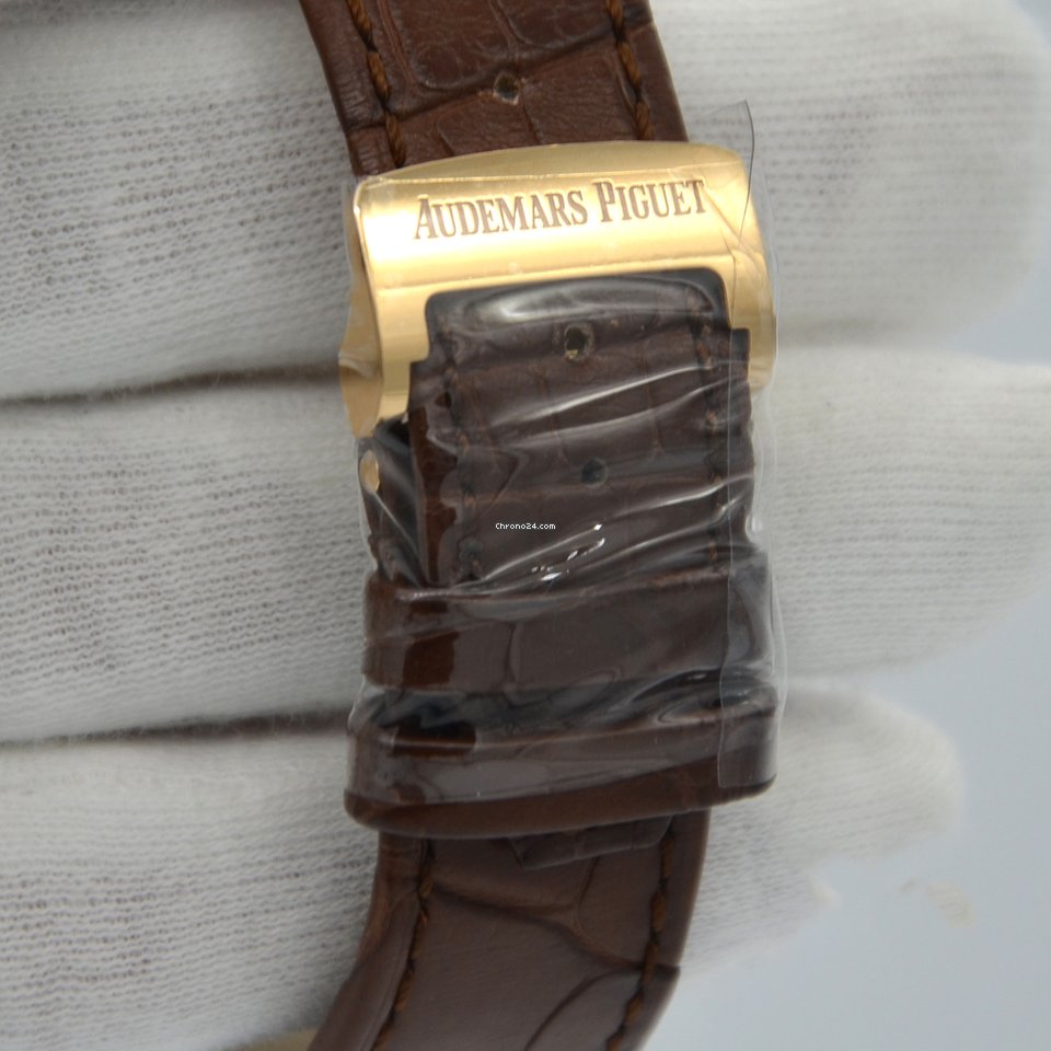 Audemars Piguet Royal Oak Chronograph Mens watch Unisex Automatic Rose gold 26320OR.OO.D088CR.01 7